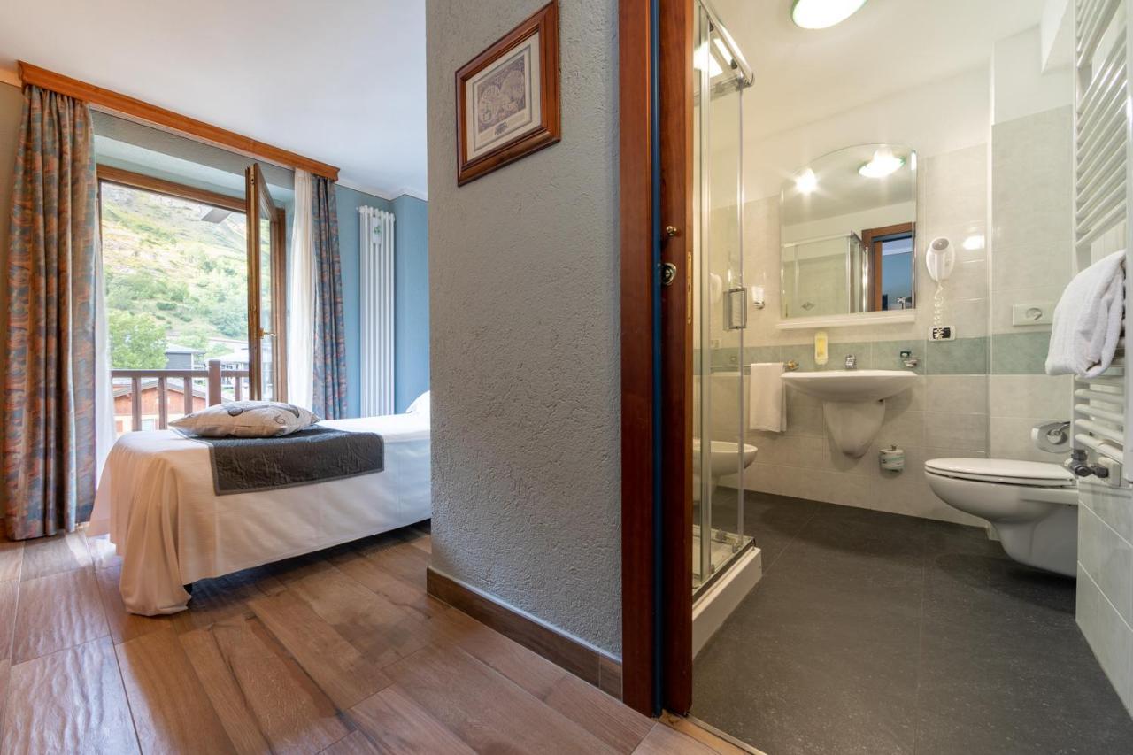 Hotel Du Glacier La Thuile Zewnętrze zdjęcie