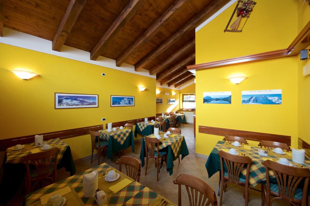 Hotel Du Glacier La Thuile Zewnętrze zdjęcie